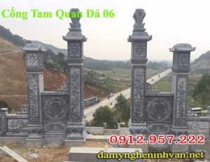 Cổng tam quan nhà thờ họ làm bằng đá Cổng tam quan nhà thờ họ làm bằng đá