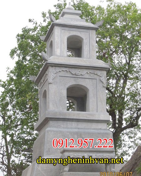 Xây mộ tháp bằng đá xanh nguyên khối