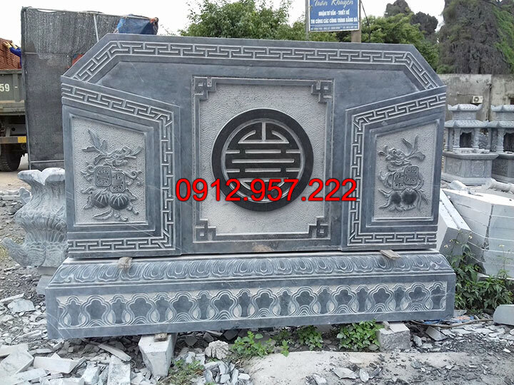 Bình phong nhà thờ họ