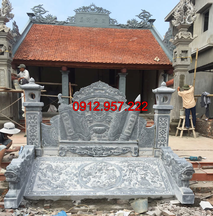 Bức bình phong nhà thờ họ