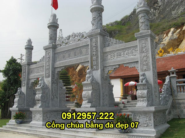 Mẫu cổng chùa bằng đá đẹp chuẩn phong thủy 07
