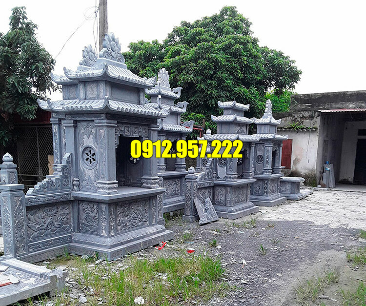 Khu nhà mồ bằng đá ở Cần Thơ