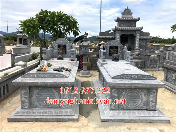 Khu lăng mộ đá xanh khối tại Đà Nẵng 