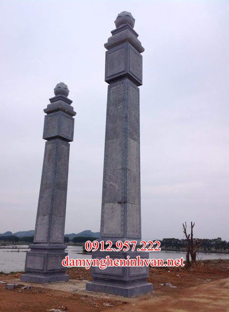 Cột trụ đá cổng làng đẹp làm từ đá xanh khối Mẫu trụ đá đẹp vuông tròn cho nhà thờ họ đình chùa