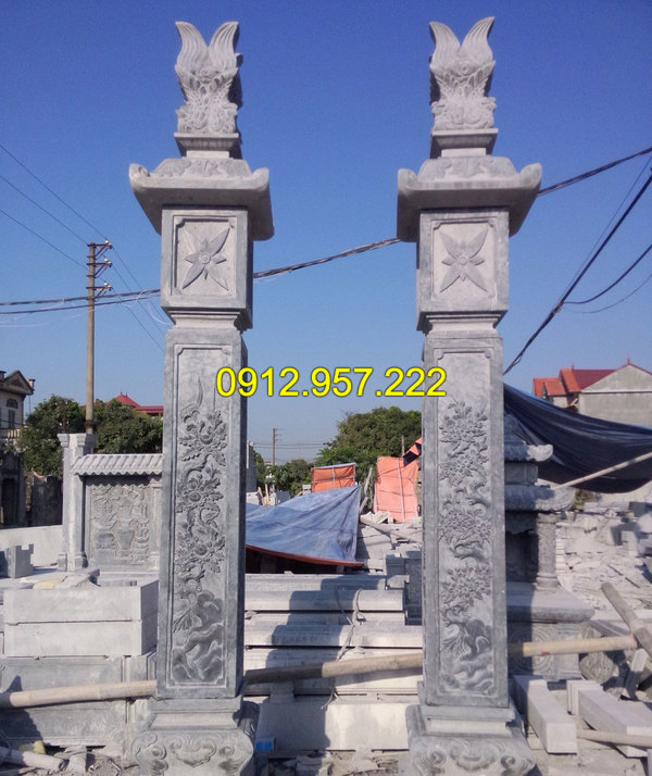 Mẫu cột cổng bằng đá xanh cho khu lăng mộ