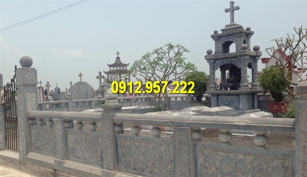 Khu lăng mộ đá công giáo Ninh Bình được làm hoàn toàn từ đá tự nhiên