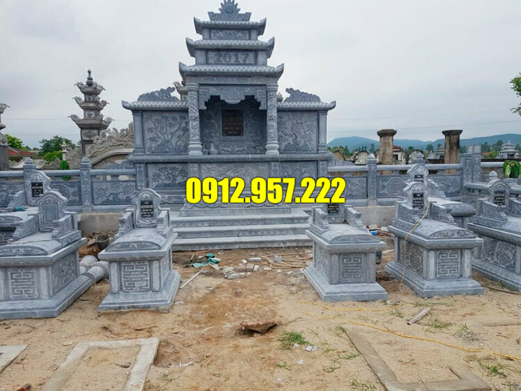 Nhà mồ đơn giản ở Cần Thơ