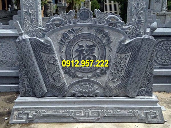 Lắp đặt bức bình phong nhà thờ ở Quảng Ngãi