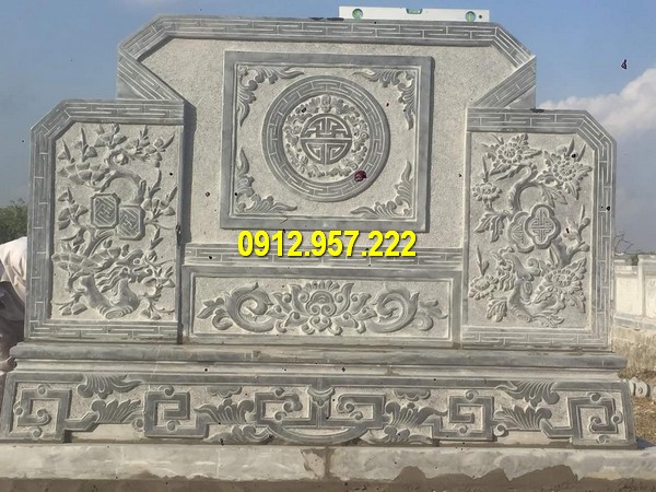 Chế tác bức bình phong bằng đá tại Quảng Bình