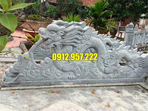 Tượng rồng bằng đá