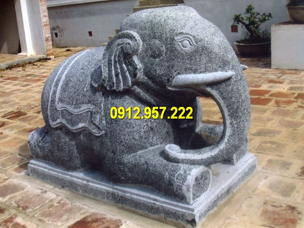 Voi được xem là biểu tượng tuyệt vời của sự may mắn về tài lộc Tượng con voi bằng đá đẹp chuẩn phong thuỷ