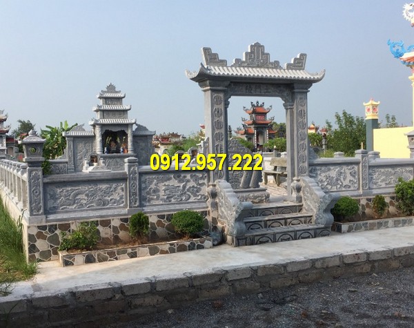 Cổng đá khu lăng mộ dòng họ Khu lăng mộ đá xanh rêu nguyên khối đẹp nhất Ninh Vân Ninh Bình
