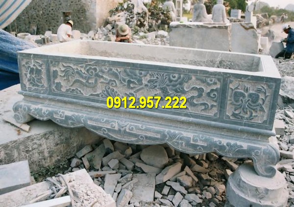 Chậu cảnh đá có nhiều hình dạng, kích thước khác nhau Địa chỉ bán chậu cảnh bằng đá Ninh Bình giá rẻ uy tín