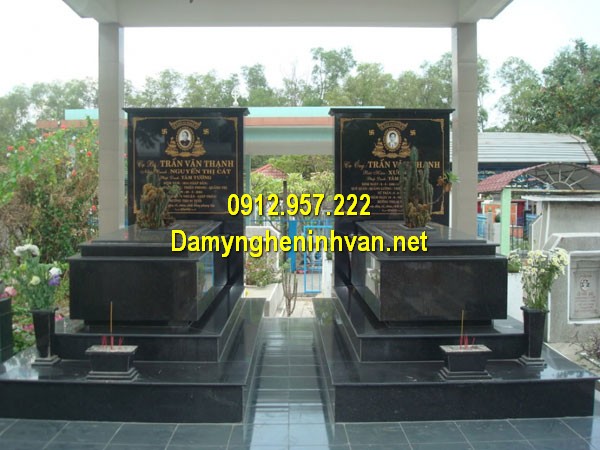 Nhà mồ đá hoa cương ở Bình Phước