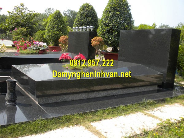 Nhà mồ đá hoa cương ở Đồng Nai