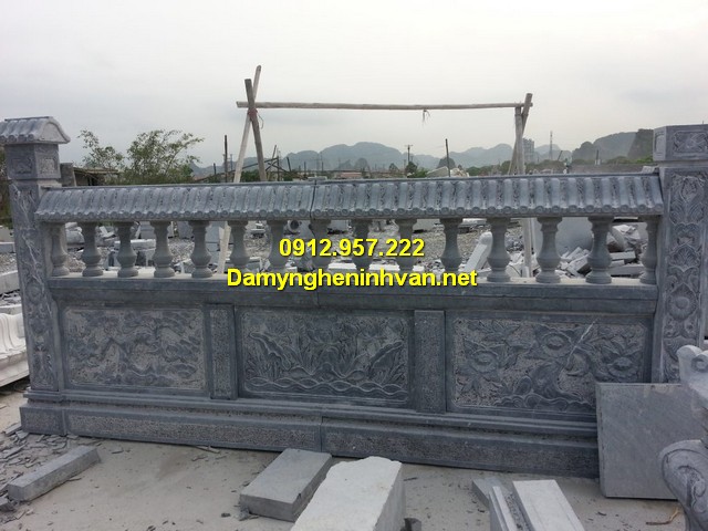 Lan can mộ đá