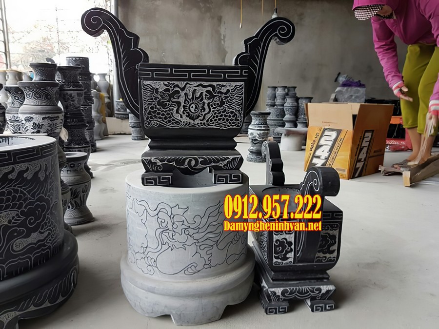Mẫu lư hương đá vuông nhỏ đẹp Lư hương thờ cúng bằng đá - Mẫu lư hương thờ cúng ở đình, chùa bằng đá