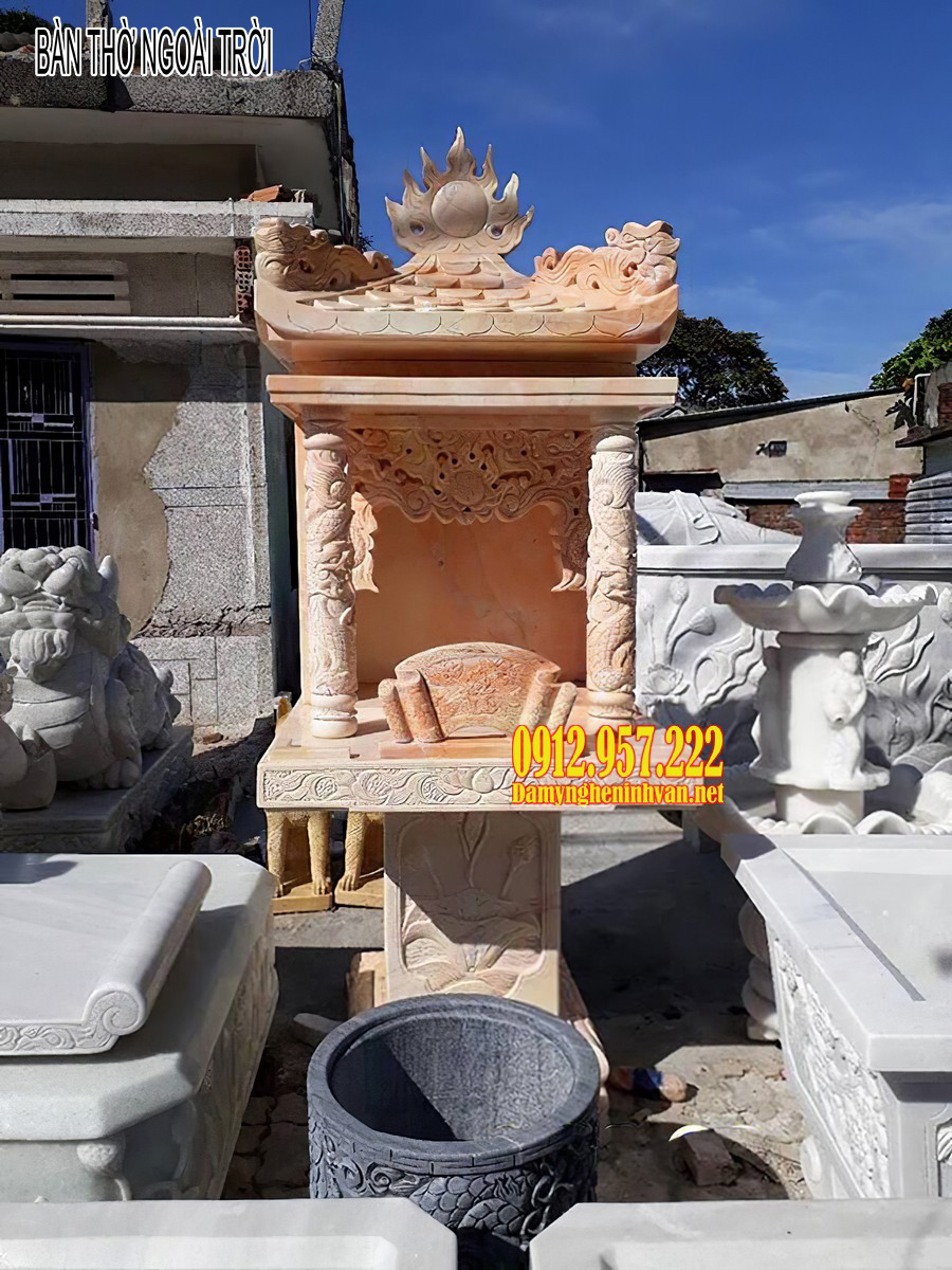 Bàn thờ ngoài trời bằng đá vàng Bàn thờ ngoài trời đẹp - Mẫu bàn thờ ngoài trời bằng đá đẹp nhất 2020