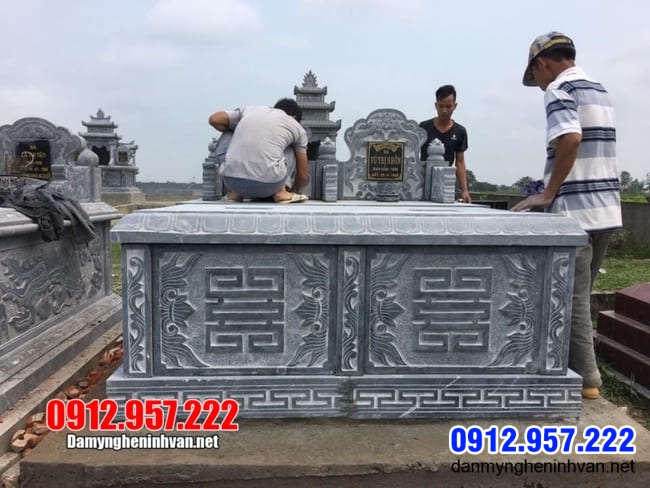 mộ đôi bằng đá tại Hưng Yên