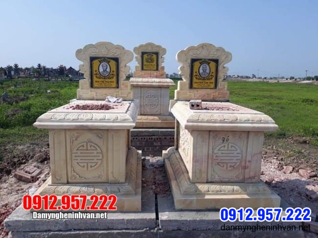 mẫu mộ đôi bằng đá vàng tại Bình Thuận