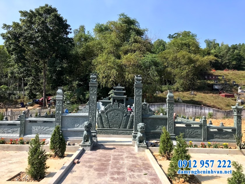 Tổng thể khu lăng mộ đá xanh tại Thái Nguyên