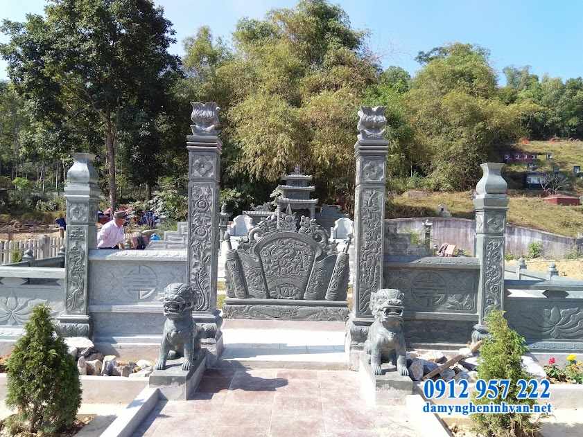 Tổng thể khu lăng mộ đá xanh tại Thái Nguyên