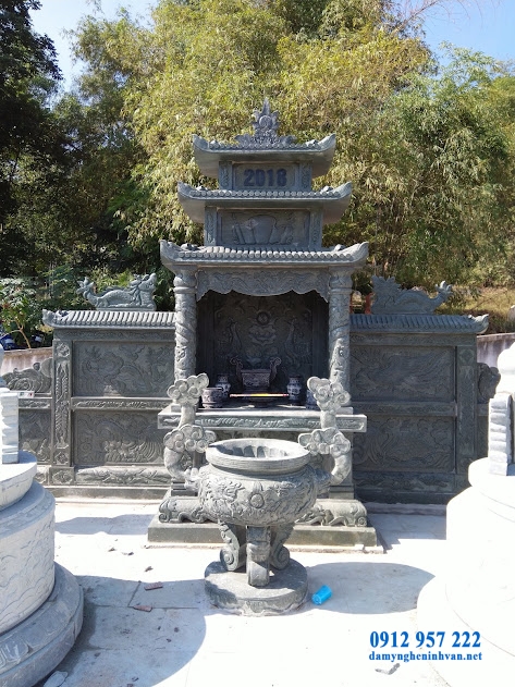 Lăng thờ chung trong khu lăng mộ