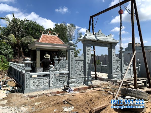Lắp đặt cổng đá nhà mồ tại Sài Gòn