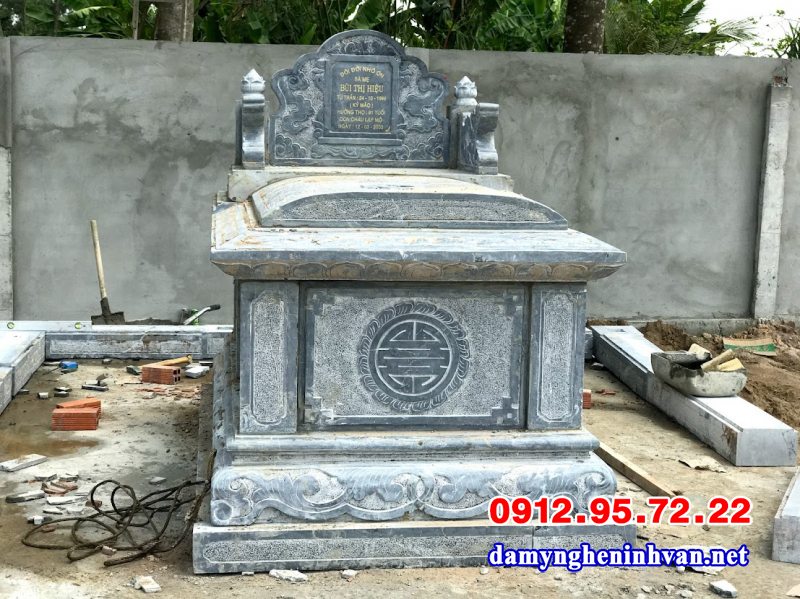 Lăng mộ đá tại tỉnh Long An 001